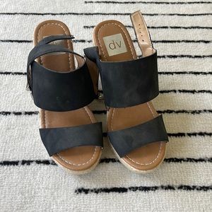 Wedge sandals barely worn